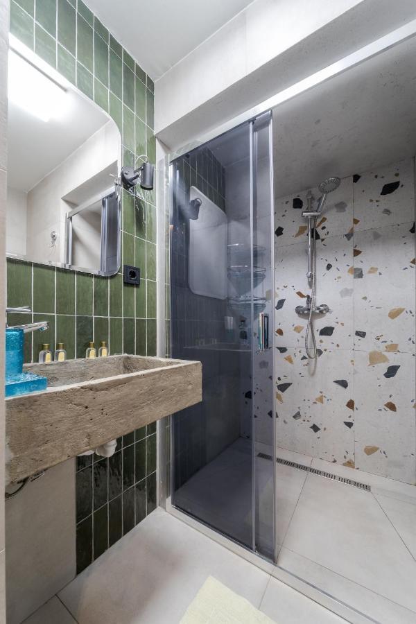 Lesi Apartment With Terrace Lviv Luaran gambar